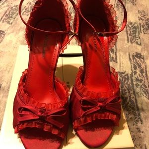 2.5 inch deep red heels